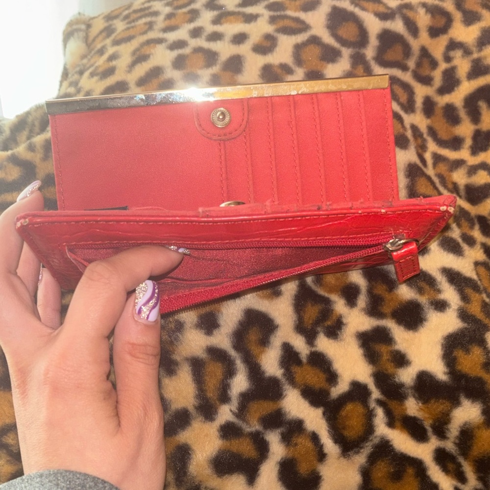 Safe Keeper Red Croc-Embossed Wallet - Picture 8 of 10